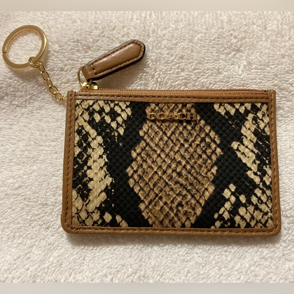 Coach mini skinny. Python print